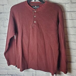 Consensus Long Sleeve Waffle 3 Button Henley Shirt, L, Burgundy & Black